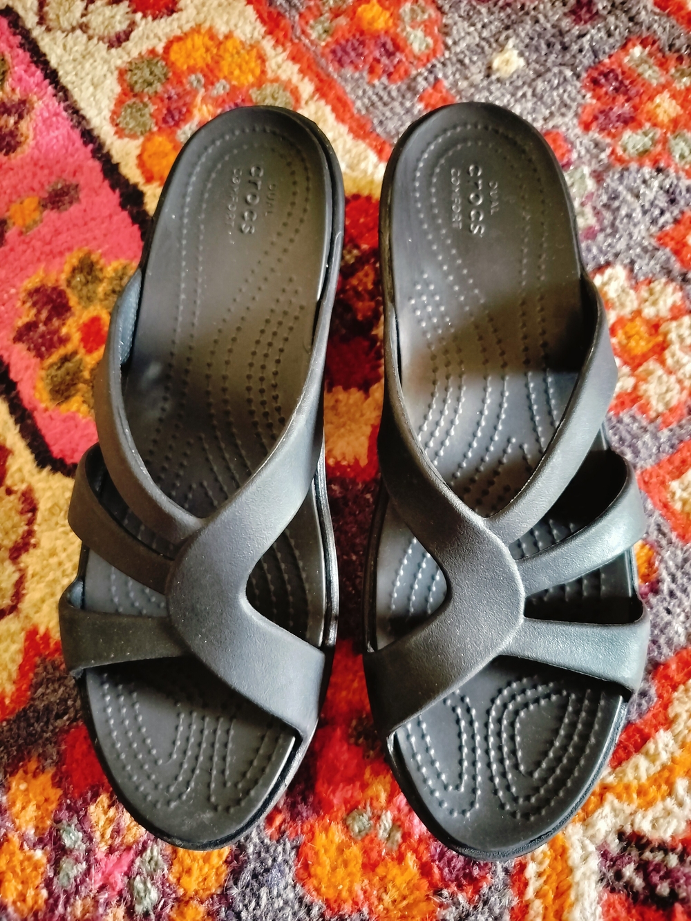 CROCS Women's Black Slip-On Crisscross Sandals